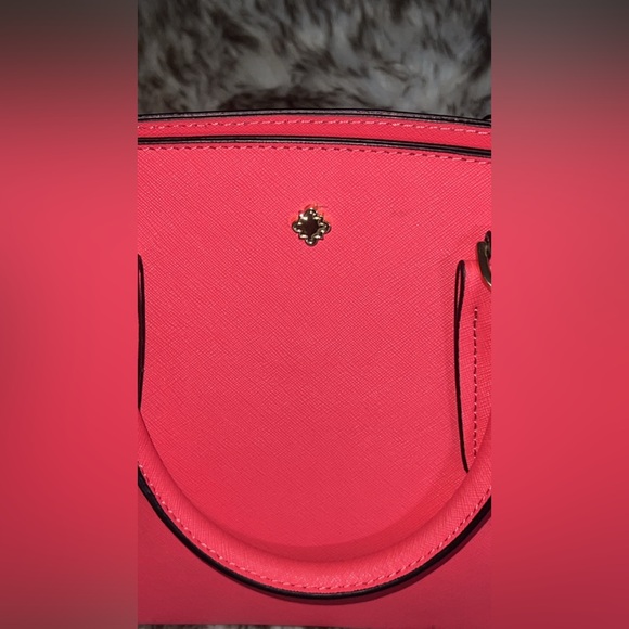 Crown & Ivy Gorgeous Pink/corral Handbag/ crossbody - Picture 3 of 8